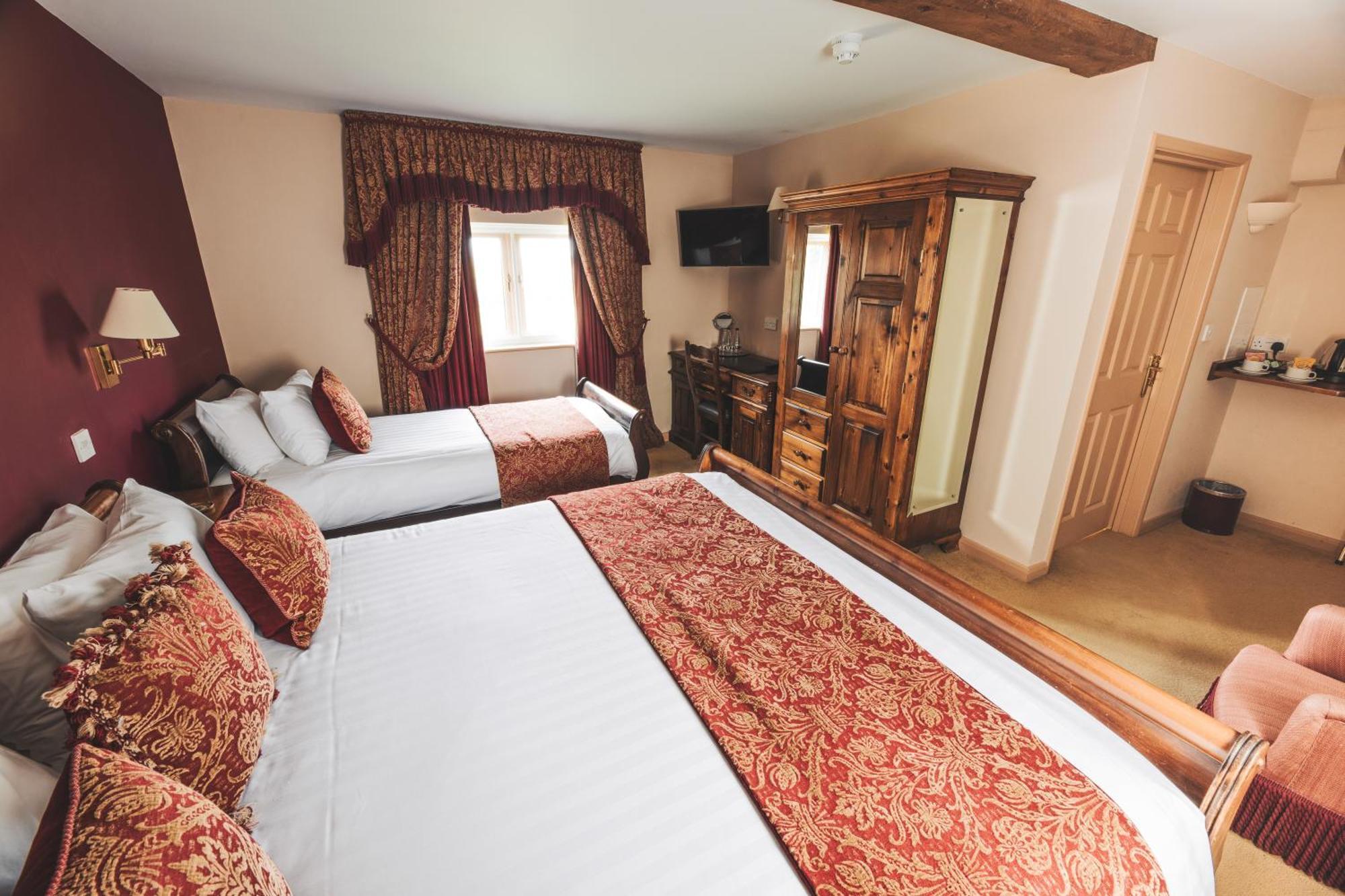 The Auberge Yaxley  Exterior photo